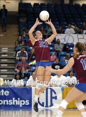 Thumbnail 2 in Campolindo vs. Laguna Beach (State D3 Final) photogallery.