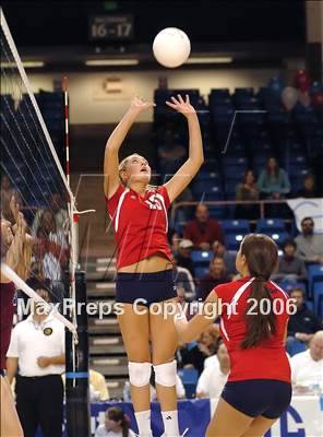 Thumbnail 3 in Campolindo vs. Laguna Beach (State D3 Final) photogallery.