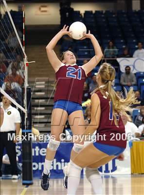 Thumbnail 1 in Campolindo vs. Laguna Beach (State D3 Final) photogallery.