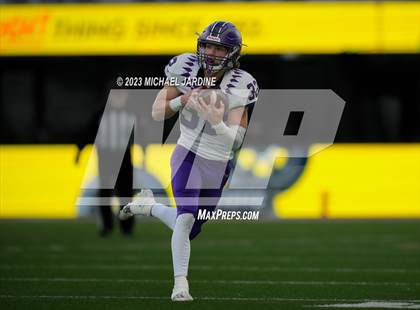 Thumbnail 3 in Anacortes vs Tumwater (WIAA 2A Final) photogallery.