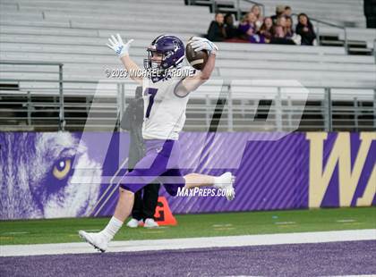 Thumbnail 1 in Anacortes vs Tumwater (WIAA 2A Final) photogallery.