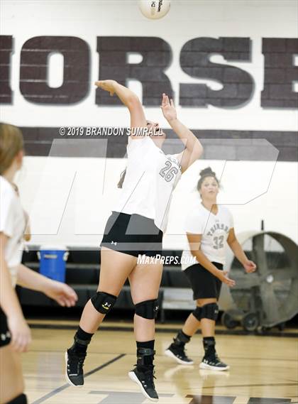 Thumbnail 2 in Maplesville @ Thorsby photogallery.