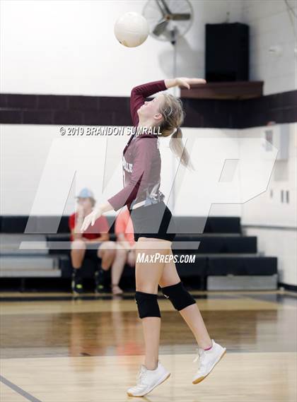 Thumbnail 3 in Maplesville @ Thorsby photogallery.