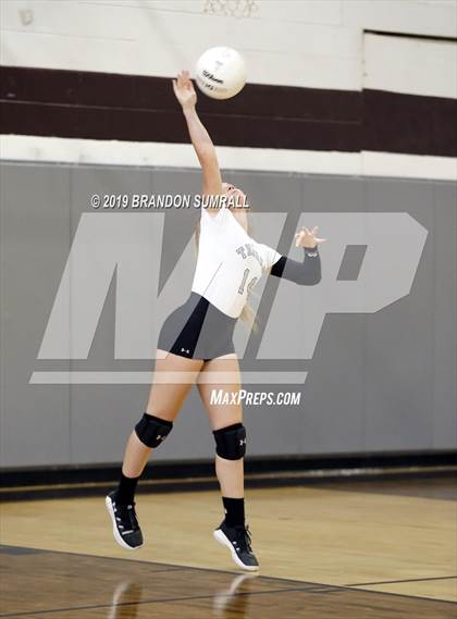 Thumbnail 3 in Maplesville @ Thorsby photogallery.