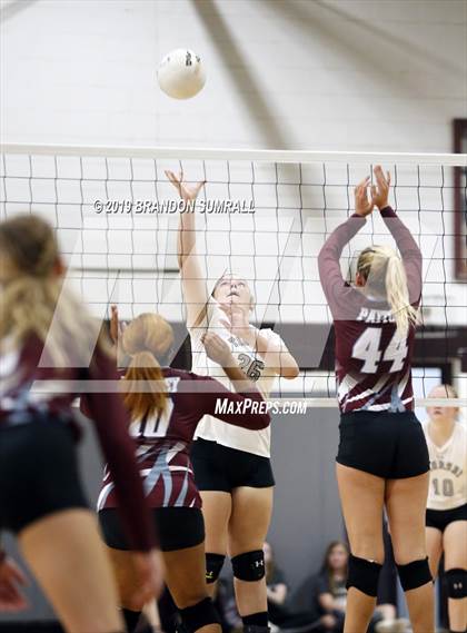 Thumbnail 1 in Maplesville @ Thorsby photogallery.