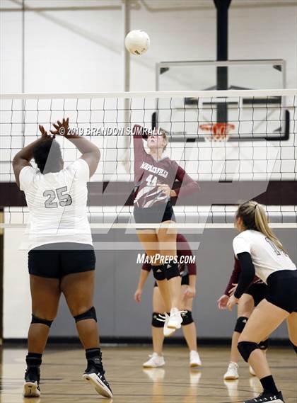 Thumbnail 1 in Maplesville @ Thorsby photogallery.