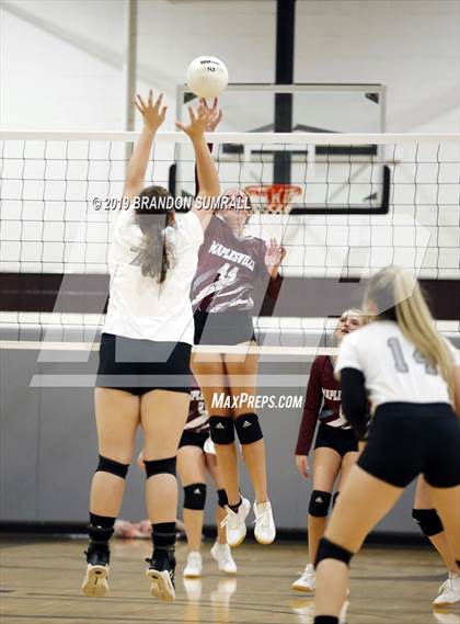 Thumbnail 2 in Maplesville @ Thorsby photogallery.
