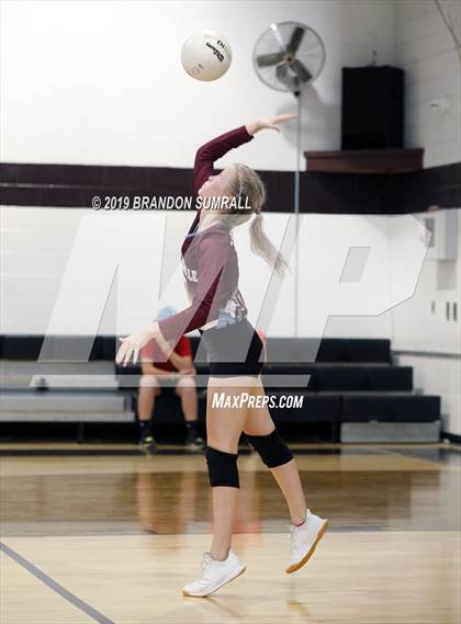 Thumbnail 2 in Maplesville @ Thorsby photogallery.