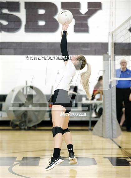 Thumbnail 1 in Maplesville @ Thorsby photogallery.