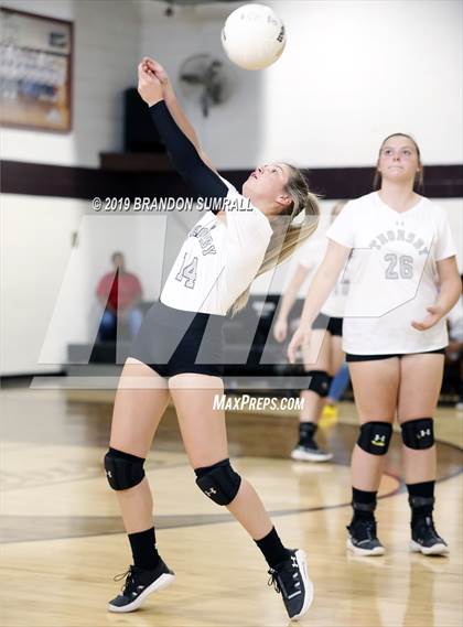 Thumbnail 2 in Maplesville @ Thorsby photogallery.