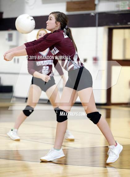Thumbnail 3 in Maplesville @ Thorsby photogallery.
