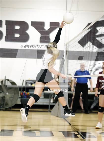 Thumbnail 3 in Maplesville @ Thorsby photogallery.