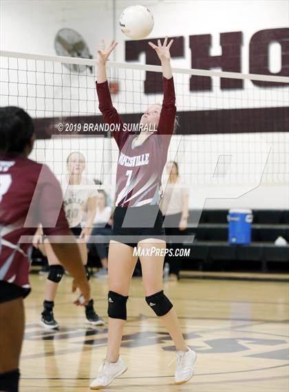 Thumbnail 2 in Maplesville @ Thorsby photogallery.