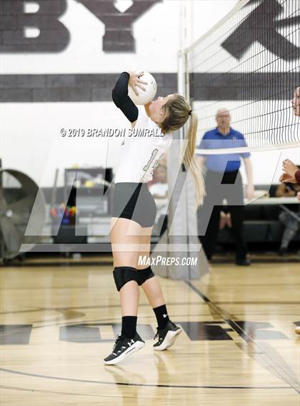 Thumbnail 3 in Maplesville @ Thorsby photogallery.
