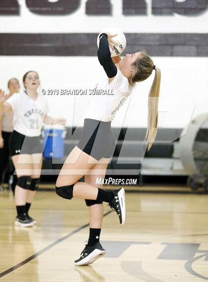 Thumbnail 2 in Maplesville @ Thorsby photogallery.