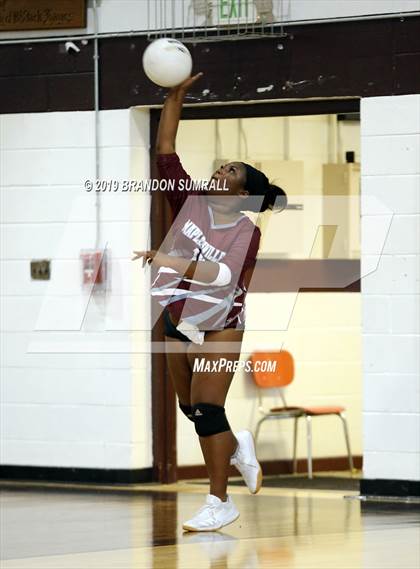 Thumbnail 3 in Maplesville @ Thorsby photogallery.