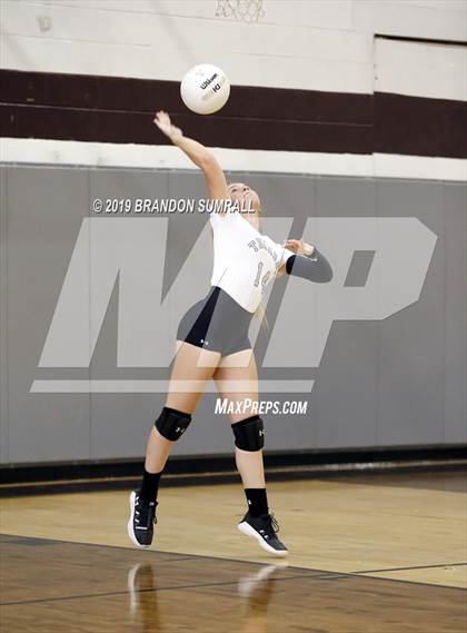 Thumbnail 1 in Maplesville @ Thorsby photogallery.