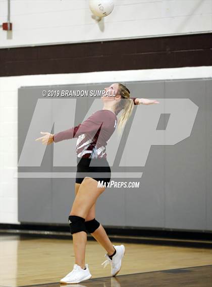 Thumbnail 1 in Maplesville @ Thorsby photogallery.