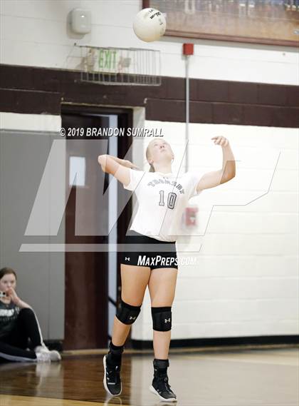 Thumbnail 2 in Maplesville @ Thorsby photogallery.
