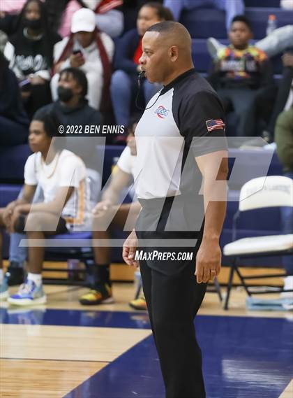 Thumbnail 3 in Eagle's Landing vs McIntosh (GHSA 5A State Playoff - 1st Round) photogallery.
