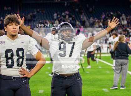 Thumbnail 3 in Iowa Colony vs. Randle (UIL 5A D2 Football Region 3 Quarterfinal) photogallery.