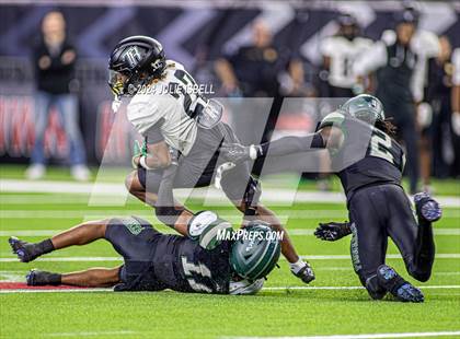 Thumbnail 1 in Iowa Colony vs. Randle (UIL 5A D2 Football Region 3 Quarterfinal) photogallery.