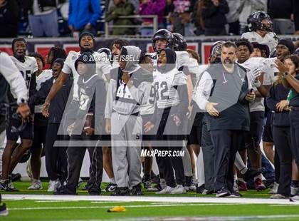 Thumbnail 2 in Iowa Colony vs. Randle (UIL 5A D2 Football Region 3 Quarterfinal) photogallery.