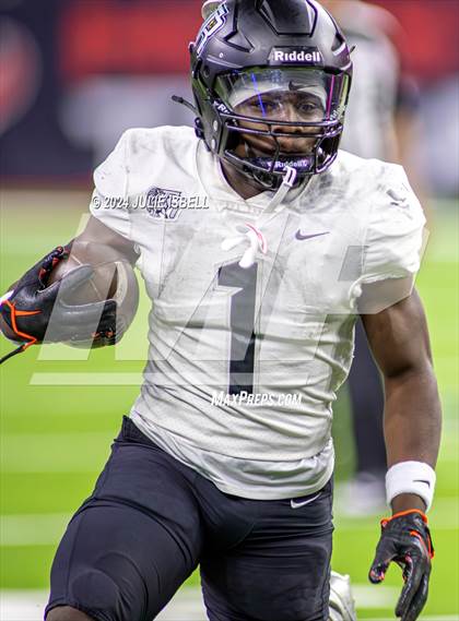 Thumbnail 3 in Iowa Colony vs. Randle (UIL 5A D2 Football Region 3 Quarterfinal) photogallery.
