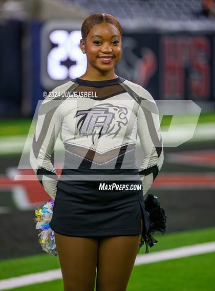 Thumbnail 3 in Iowa Colony vs. Randle (UIL 5A D2 Football Region 3 Quarterfinal) photogallery.