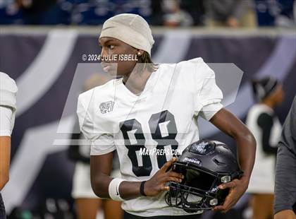 Thumbnail 3 in Iowa Colony vs. Randle (UIL 5A D2 Football Region 3 Quarterfinal) photogallery.