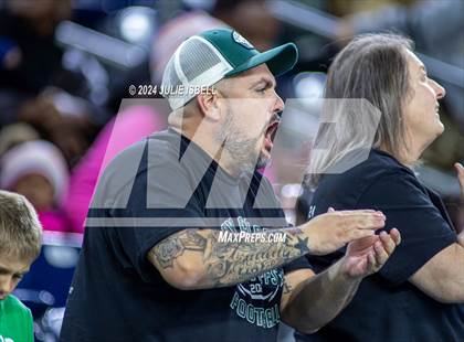 Thumbnail 2 in Iowa Colony vs. Randle (UIL 5A D2 Football Region 3 Quarterfinal) photogallery.