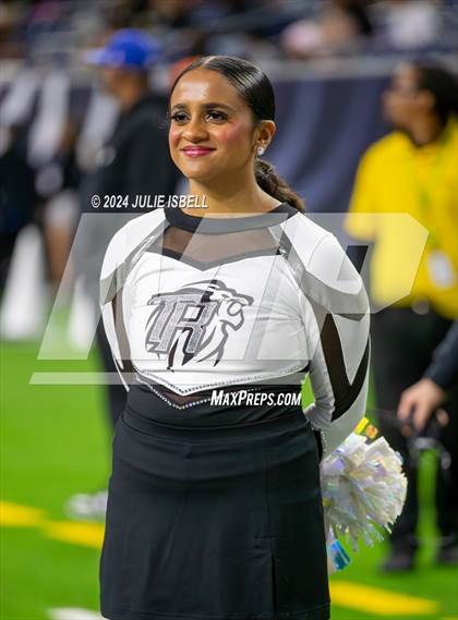 Thumbnail 3 in Iowa Colony vs. Randle (UIL 5A D2 Football Region 3 Quarterfinal) photogallery.