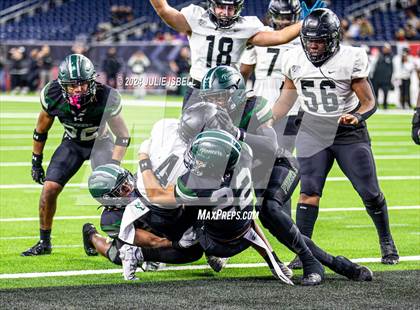 Thumbnail 2 in Iowa Colony vs. Randle (UIL 5A D2 Football Region 3 Quarterfinal) photogallery.