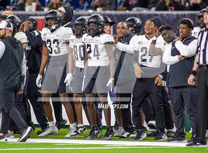 Thumbnail 1 in Iowa Colony vs. Randle (UIL 5A D2 Football Region 3 Quarterfinal) photogallery.