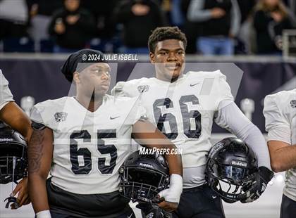 Thumbnail 2 in Iowa Colony vs. Randle (UIL 5A D2 Football Region 3 Quarterfinal) photogallery.