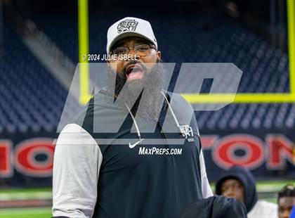 Thumbnail 1 in Iowa Colony vs. Randle (UIL 5A D2 Football Region 3 Quarterfinal) photogallery.