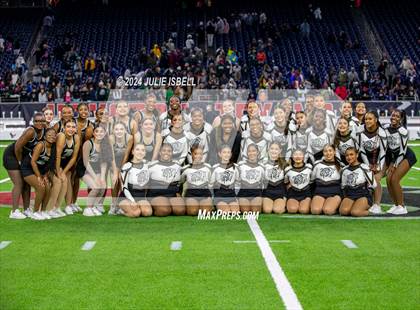Thumbnail 2 in Iowa Colony vs. Randle (UIL 5A D2 Football Region 3 Quarterfinal) photogallery.