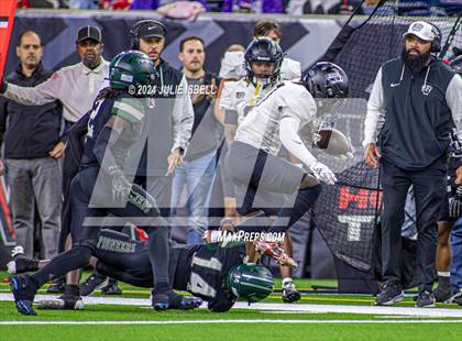 Thumbnail 2 in Iowa Colony vs. Randle (UIL 5A D2 Football Region 3 Quarterfinal) photogallery.