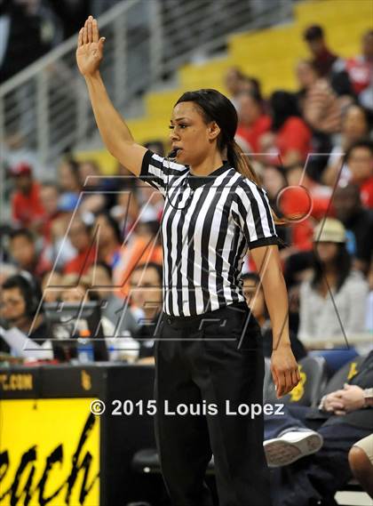 Thumbnail 1 in Redondo Union vs. Mark Keppel (CIF SoCal Regional D2 Final) photogallery.