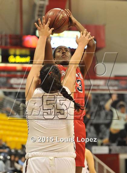 Thumbnail 2 in Redondo Union vs. Mark Keppel (CIF SoCal Regional D2 Final) photogallery.