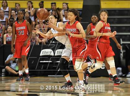 Thumbnail 2 in Redondo Union vs. Mark Keppel (CIF SoCal Regional D2 Final) photogallery.