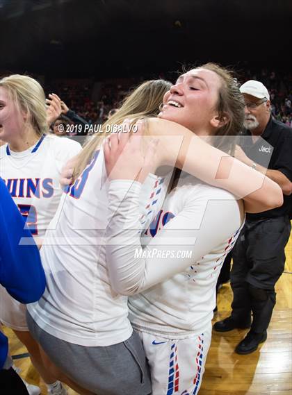Thumbnail 1 in Grandview vs. Cherry Creek (CHASSA 5A State Final) photogallery.