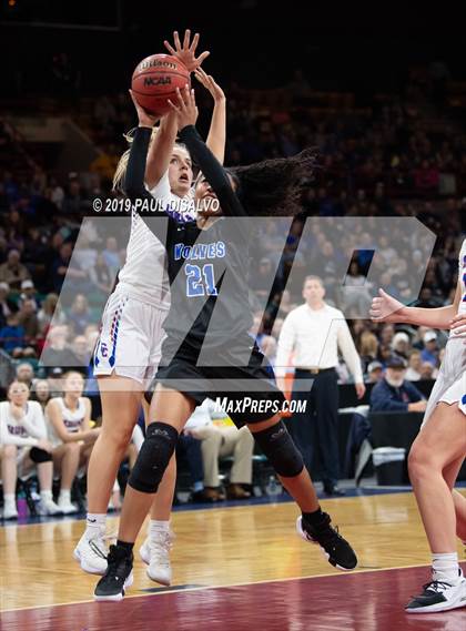 Thumbnail 1 in Grandview vs. Cherry Creek (CHASSA 5A State Final) photogallery.