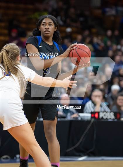 Thumbnail 3 in Grandview vs. Cherry Creek (CHASSA 5A State Final) photogallery.