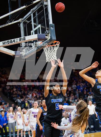 Thumbnail 2 in Grandview vs. Cherry Creek (CHASSA 5A State Final) photogallery.