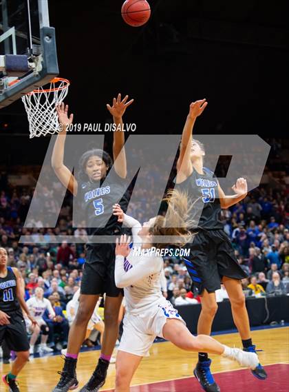 Thumbnail 2 in Grandview vs. Cherry Creek (CHASSA 5A State Final) photogallery.