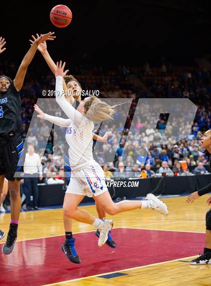 Thumbnail 1 in Grandview vs. Cherry Creek (CHASSA 5A State Final) photogallery.
