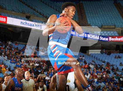 Thumbnail 3 in Forest Hills vs. Greene Central (NCHSAA 2A Final) photogallery.