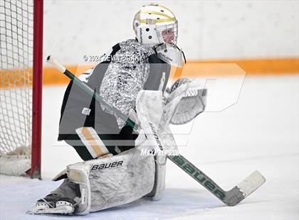 Thumbnail 2 in Bishop Hendricken (RI) @ Notre Dame, WH photogallery.
