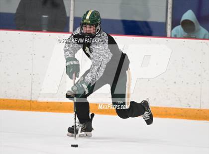 Thumbnail 2 in Bishop Hendricken (RI) @ Notre Dame, WH photogallery.
